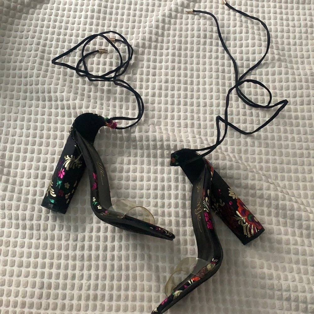 So Me lace up heels